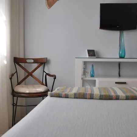 Familiar Con Jardines Privados, Dénia