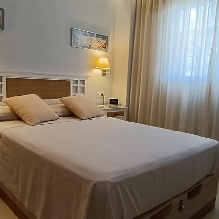 شقة Familiar Con Jardines Privados, *